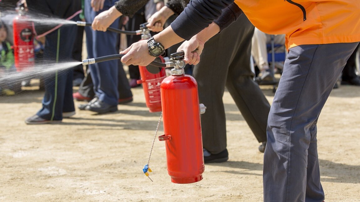 Brandschutz, Brandschutzschulung, ias-Gruppe, Brandschutzübung, Feuer löschen