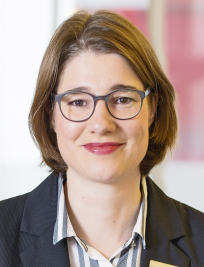 Bild von Sarah Weckelmann, hkk-Teamleiterin Personalentwicklung, Aus- und Weiterbildung.