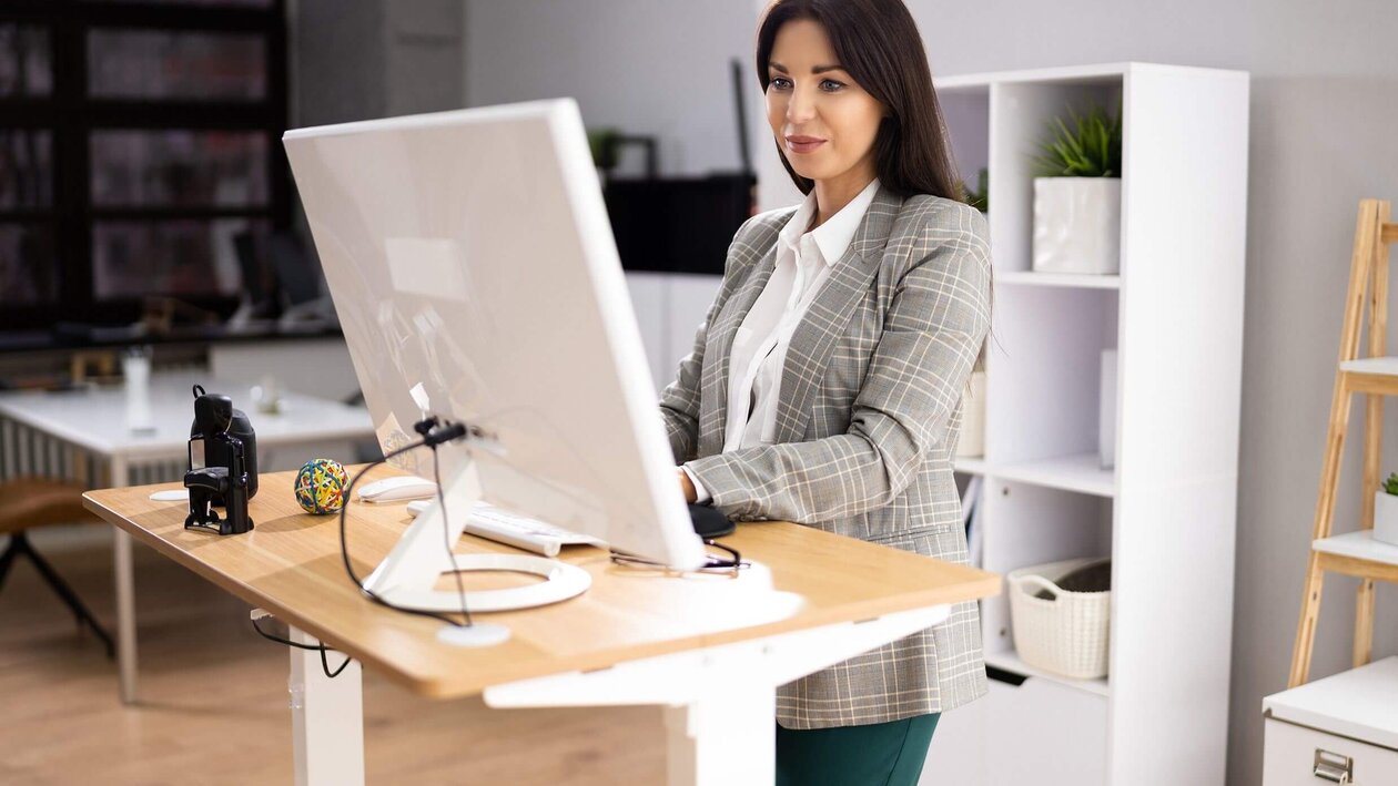 Ergonomisch Arbeiten am Stehschreibtisch