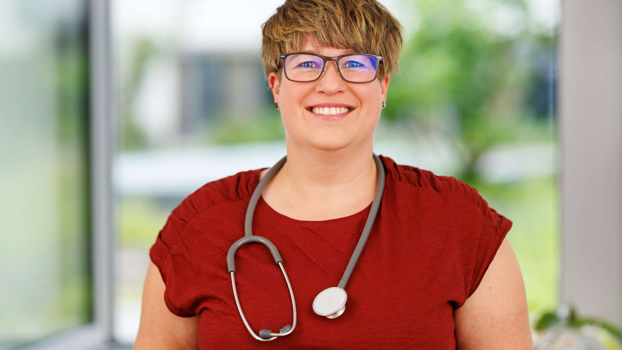 Arzthelferin Jennifer Smarz von der ias-Gruppe