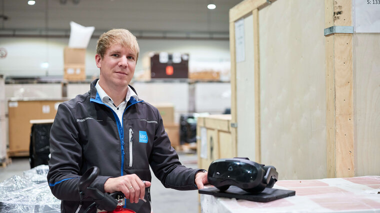 Ein externer Brandschutzbeauftragter der ias-Gruppe bei einer Brandschutzschulung