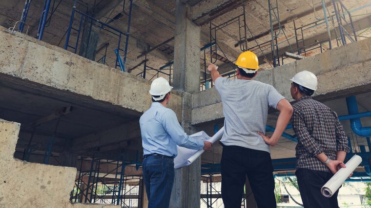 drei Sicherheitsingenieur bei der Arbeit